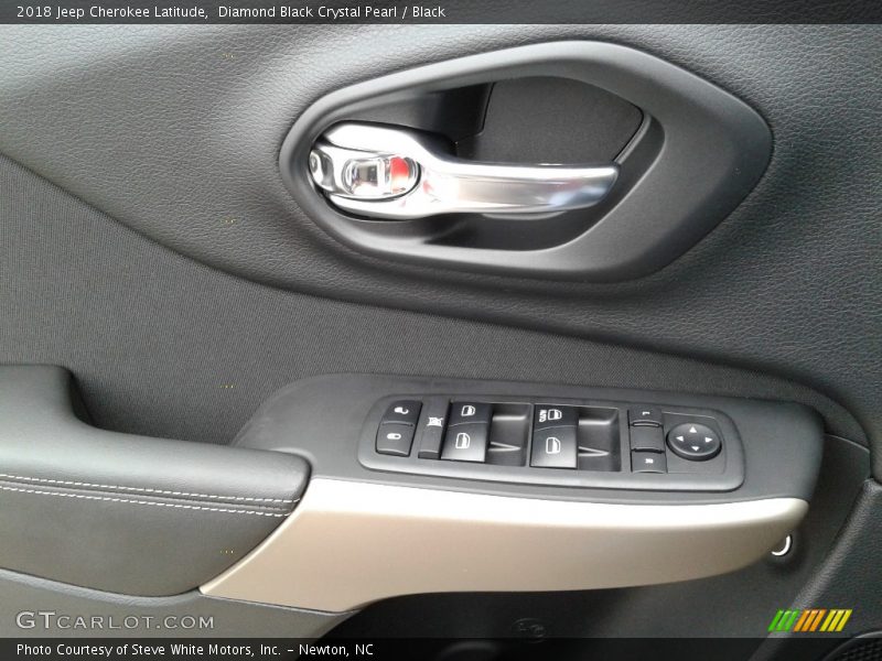 Diamond Black Crystal Pearl / Black 2018 Jeep Cherokee Latitude