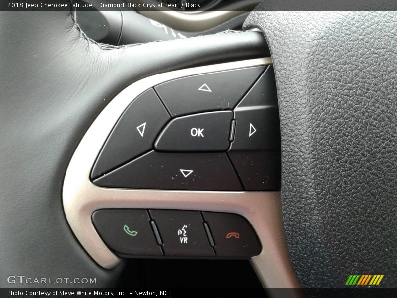 Diamond Black Crystal Pearl / Black 2018 Jeep Cherokee Latitude