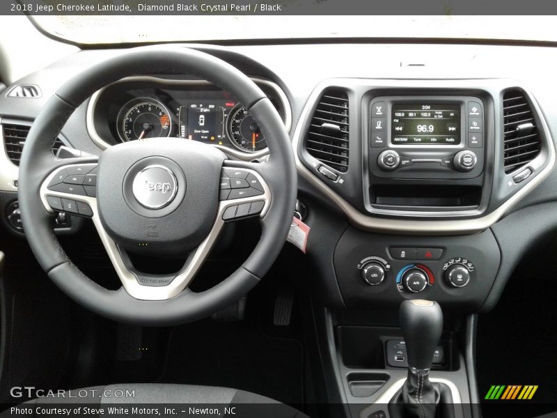 Diamond Black Crystal Pearl / Black 2018 Jeep Cherokee Latitude