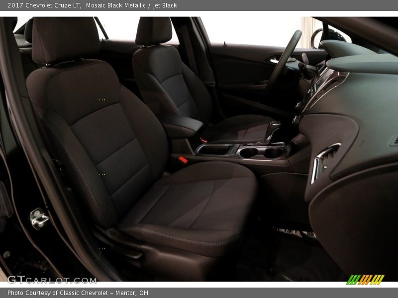 Mosaic Black Metallic / Jet Black 2017 Chevrolet Cruze LT