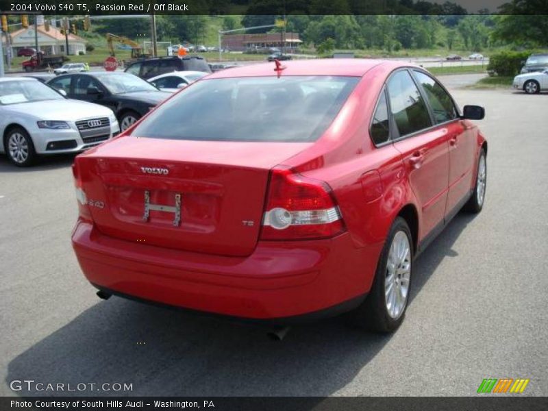 Passion Red / Off Black 2004 Volvo S40 T5