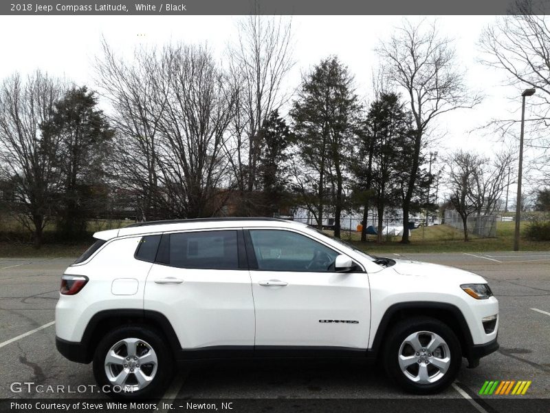 White / Black 2018 Jeep Compass Latitude