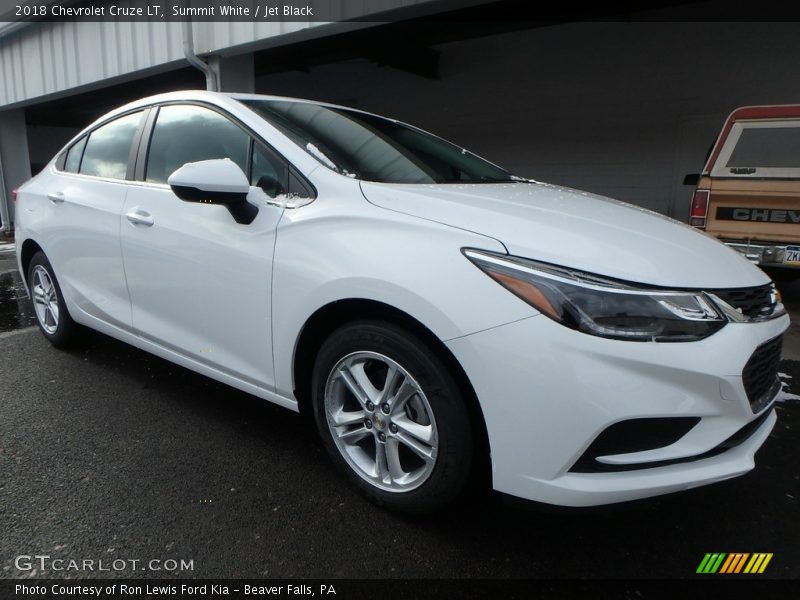 Summit White / Jet Black 2018 Chevrolet Cruze LT