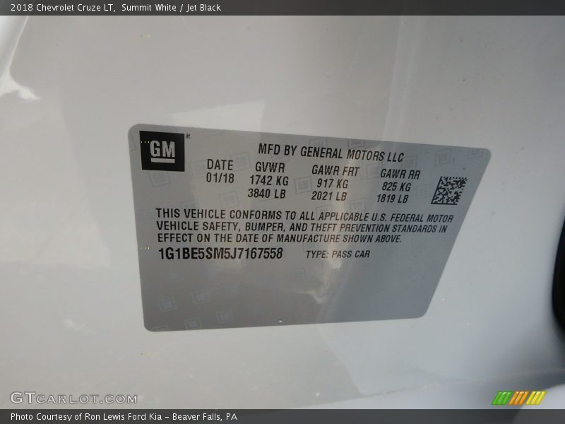 Summit White / Jet Black 2018 Chevrolet Cruze LT
