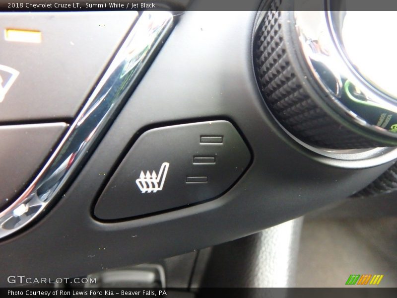 Summit White / Jet Black 2018 Chevrolet Cruze LT