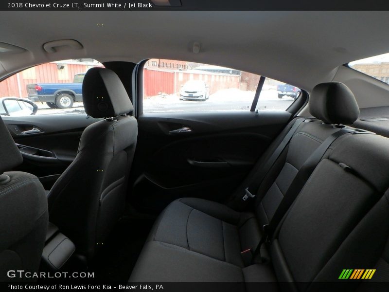Summit White / Jet Black 2018 Chevrolet Cruze LT