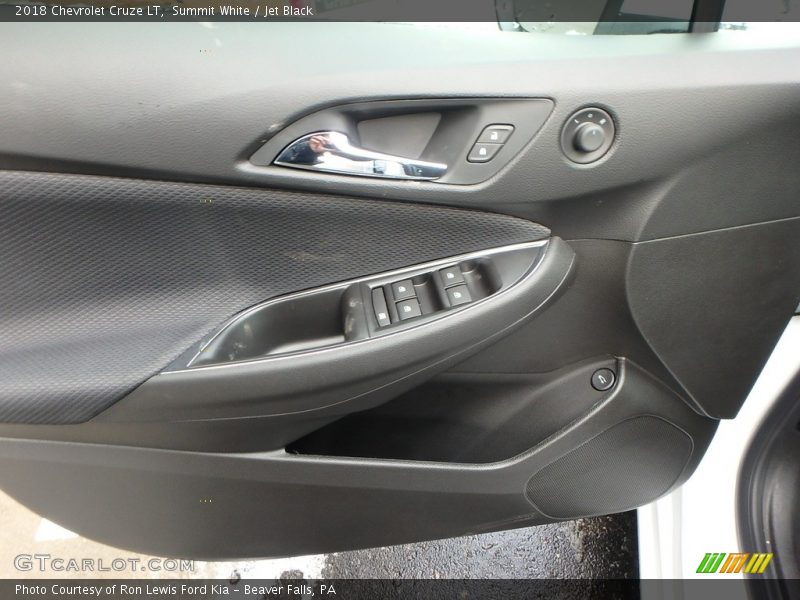 Summit White / Jet Black 2018 Chevrolet Cruze LT