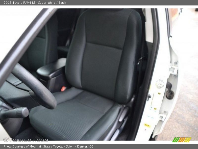 Super White / Black 2015 Toyota RAV4 LE