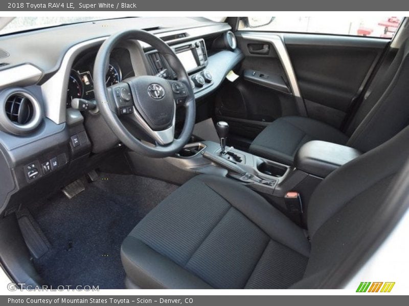 Super White / Black 2018 Toyota RAV4 LE