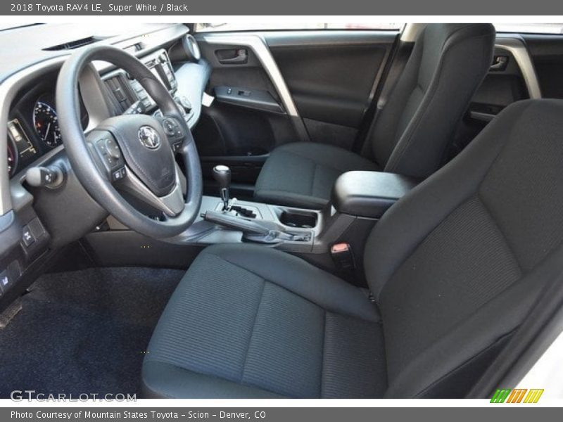 Super White / Black 2018 Toyota RAV4 LE