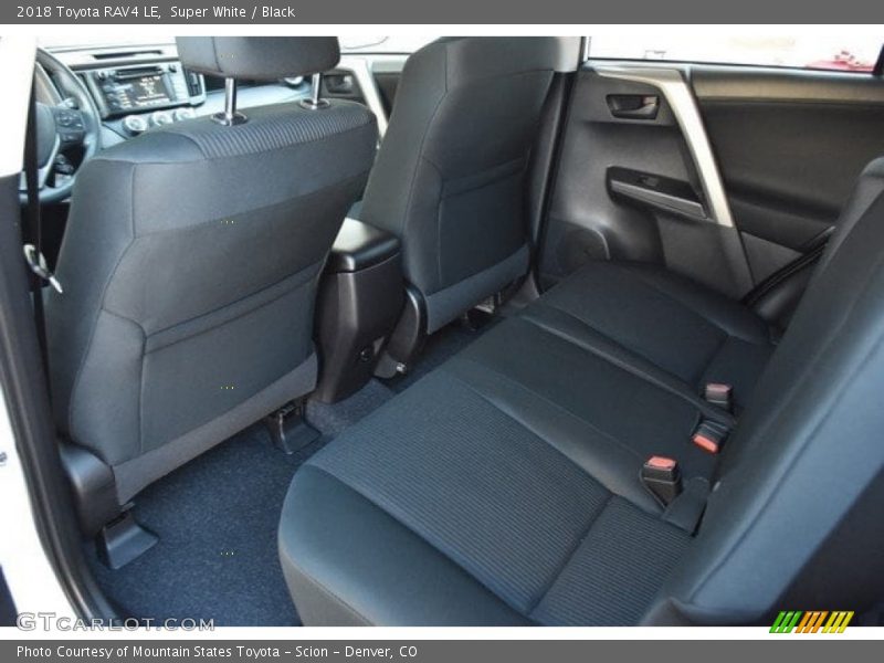 Super White / Black 2018 Toyota RAV4 LE