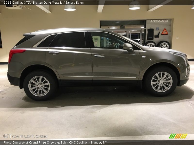 Bronze Dune Metallic / Sahara Beige 2018 Cadillac XT5