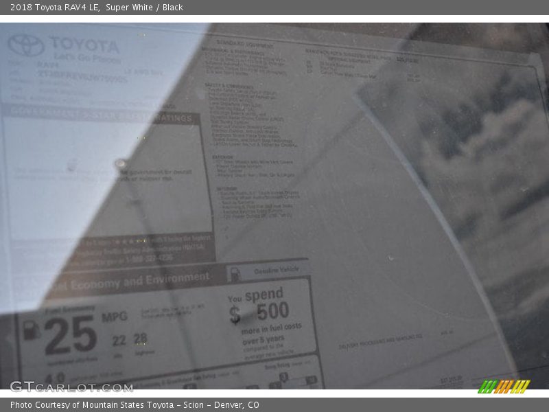 Super White / Black 2018 Toyota RAV4 LE