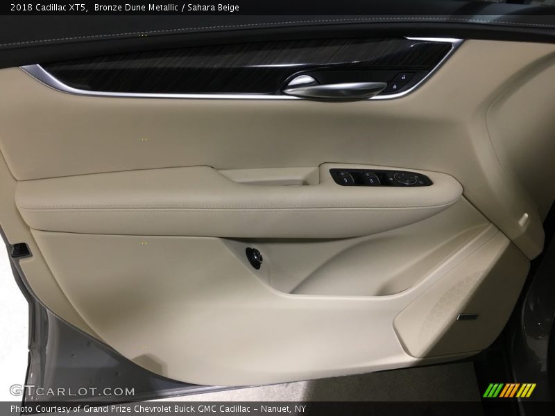 Bronze Dune Metallic / Sahara Beige 2018 Cadillac XT5