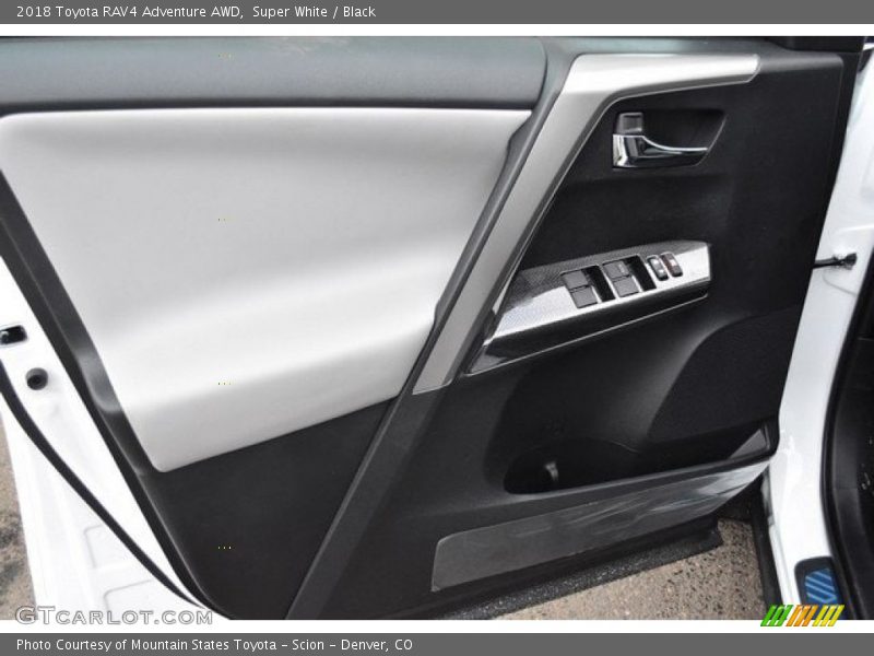 Super White / Black 2018 Toyota RAV4 Adventure AWD