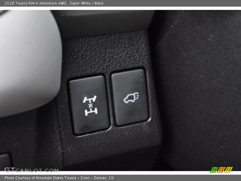 Super White / Black 2018 Toyota RAV4 Adventure AWD