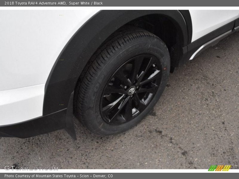 Super White / Black 2018 Toyota RAV4 Adventure AWD