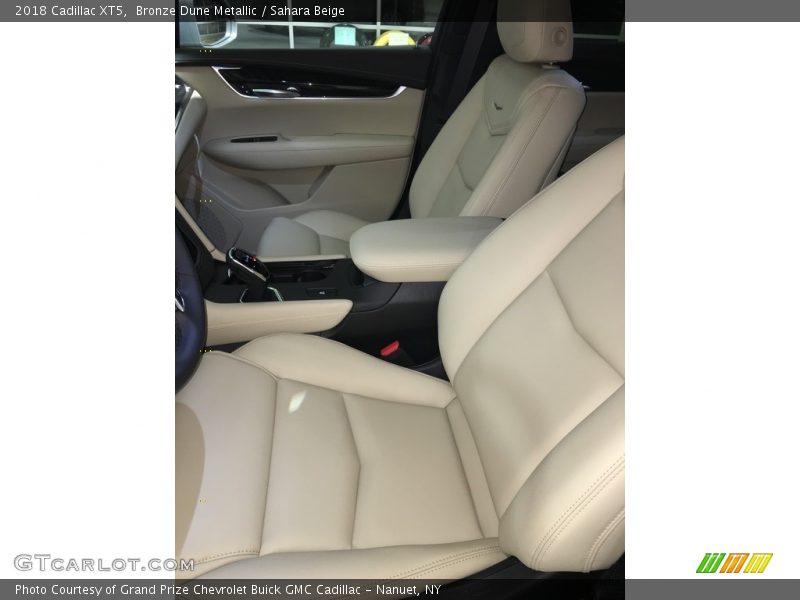 Bronze Dune Metallic / Sahara Beige 2018 Cadillac XT5