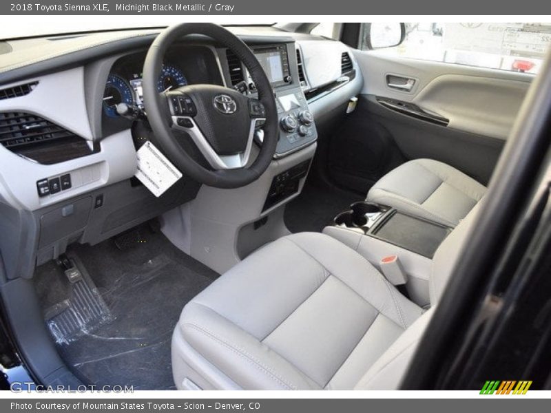 Midnight Black Metallic / Gray 2018 Toyota Sienna XLE