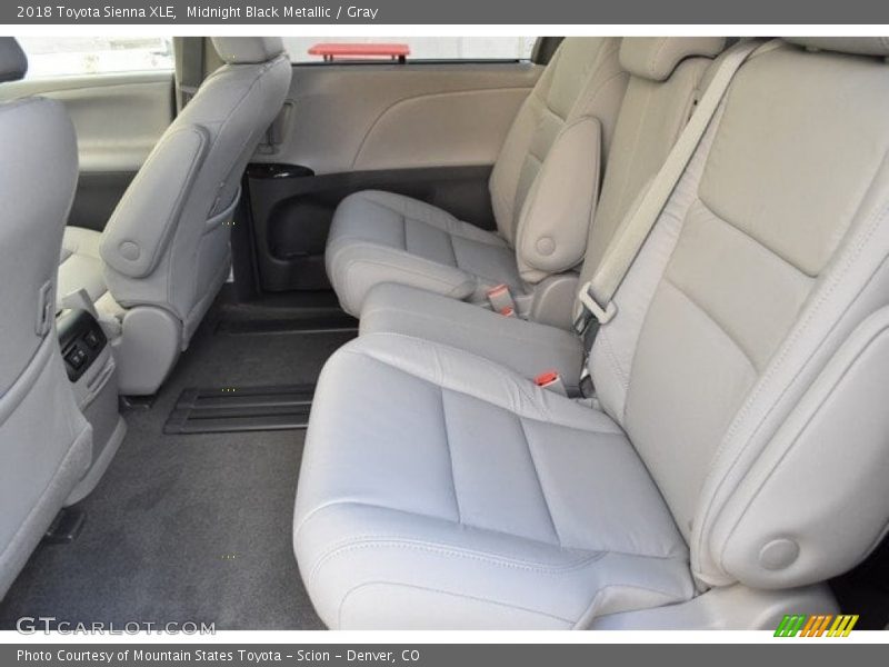 Midnight Black Metallic / Gray 2018 Toyota Sienna XLE