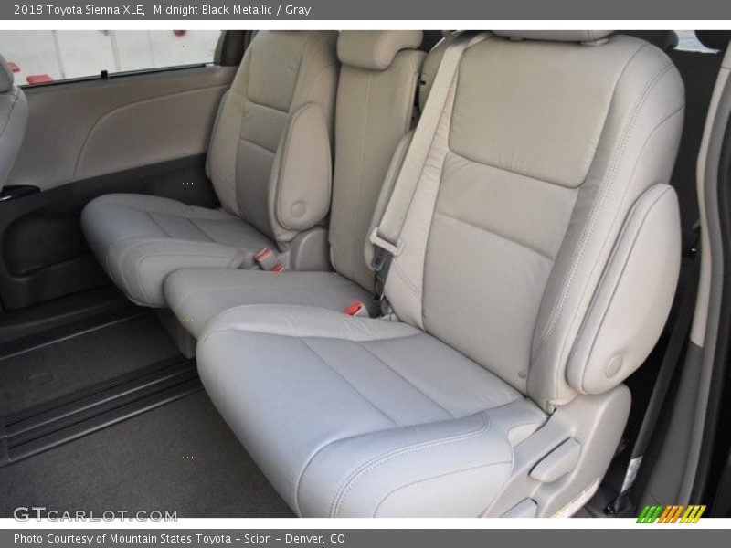 Midnight Black Metallic / Gray 2018 Toyota Sienna XLE