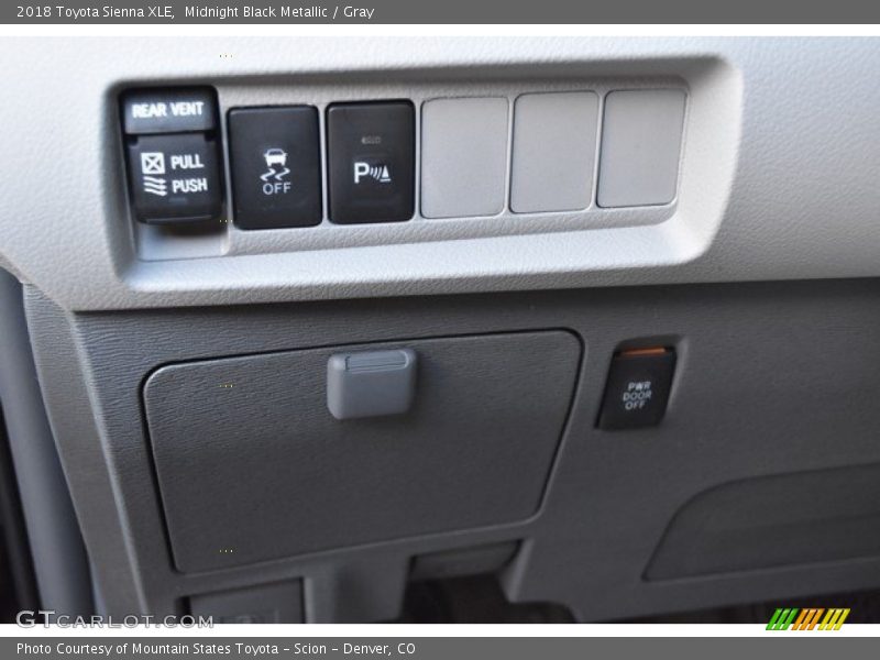 Midnight Black Metallic / Gray 2018 Toyota Sienna XLE