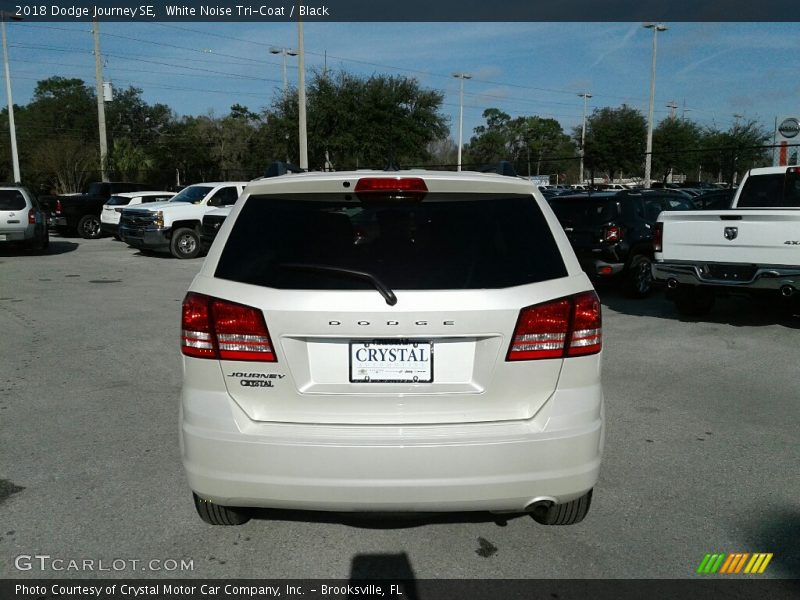 White Noise Tri-Coat / Black 2018 Dodge Journey SE