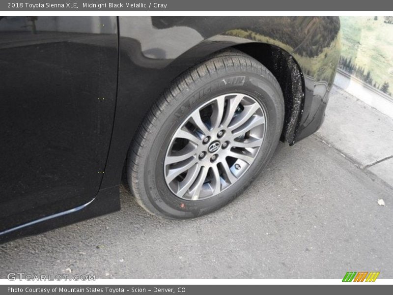 Midnight Black Metallic / Gray 2018 Toyota Sienna XLE