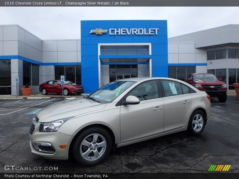 Champagne Silver Metallic / Jet Black 2016 Chevrolet Cruze Limited LT