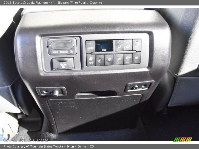 Blizzard White Pearl / Graphite 2018 Toyota Sequoia Platinum 4x4