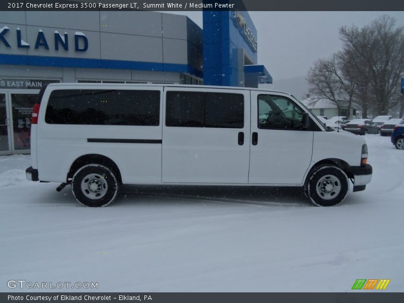 Summit White / Medium Pewter 2017 Chevrolet Express 3500 Passenger LT