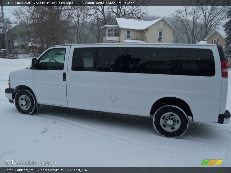 Summit White / Medium Pewter 2017 Chevrolet Express 3500 Passenger LT