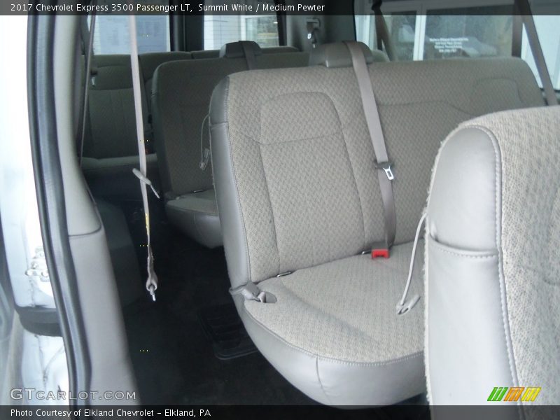 Summit White / Medium Pewter 2017 Chevrolet Express 3500 Passenger LT