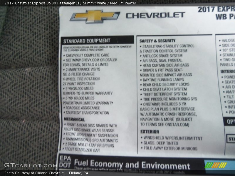 Summit White / Medium Pewter 2017 Chevrolet Express 3500 Passenger LT