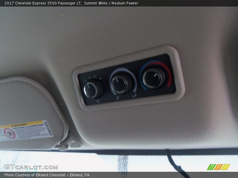 Summit White / Medium Pewter 2017 Chevrolet Express 3500 Passenger LT
