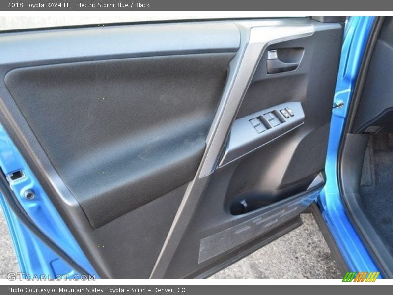 Electric Storm Blue / Black 2018 Toyota RAV4 LE