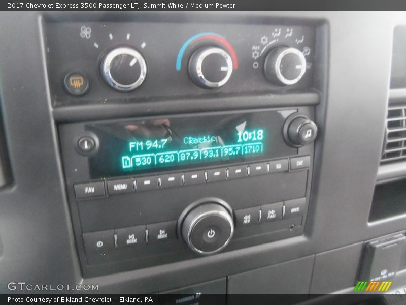 Summit White / Medium Pewter 2017 Chevrolet Express 3500 Passenger LT