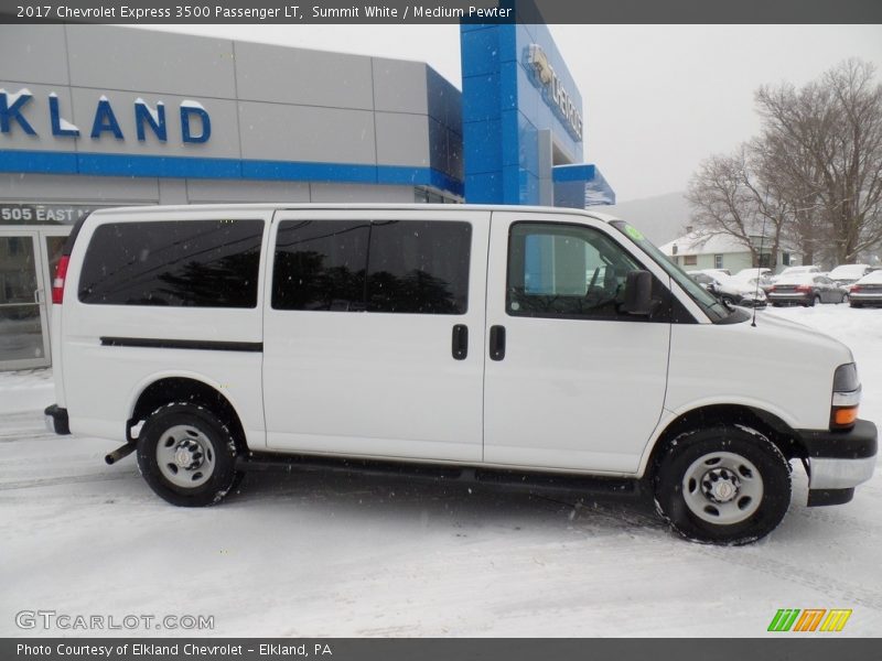 Summit White / Medium Pewter 2017 Chevrolet Express 3500 Passenger LT