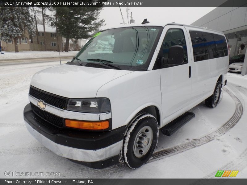 Summit White / Medium Pewter 2017 Chevrolet Express 3500 Passenger LT