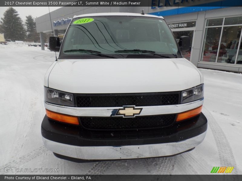 Summit White / Medium Pewter 2017 Chevrolet Express 3500 Passenger LT