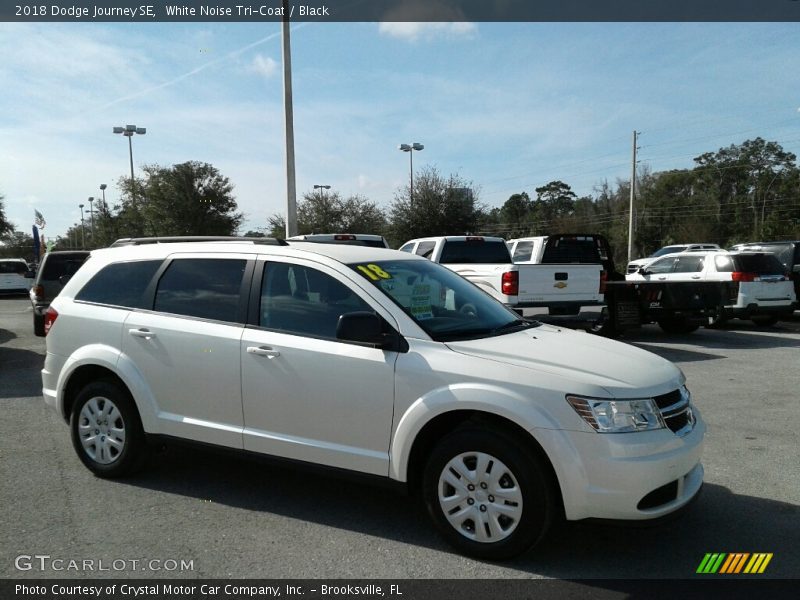 White Noise Tri-Coat / Black 2018 Dodge Journey SE