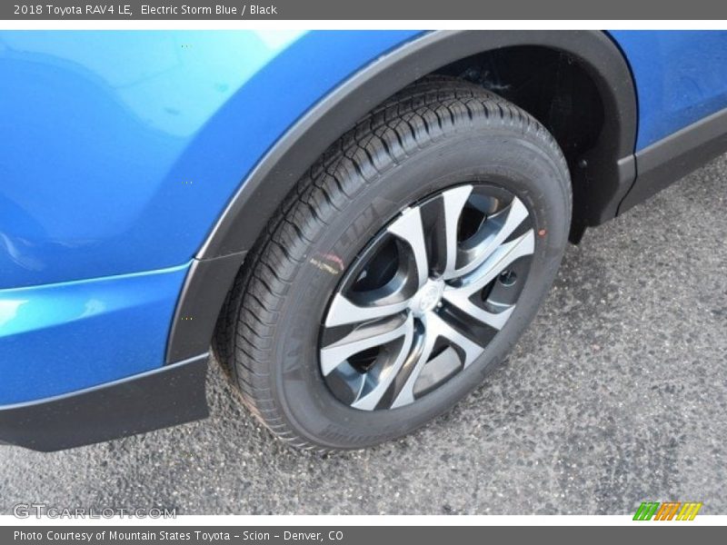 Electric Storm Blue / Black 2018 Toyota RAV4 LE