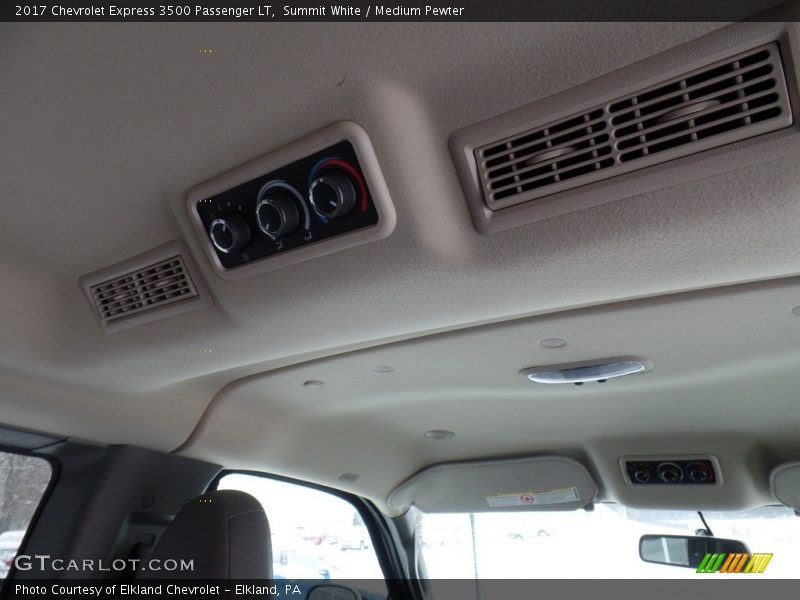 Summit White / Medium Pewter 2017 Chevrolet Express 3500 Passenger LT