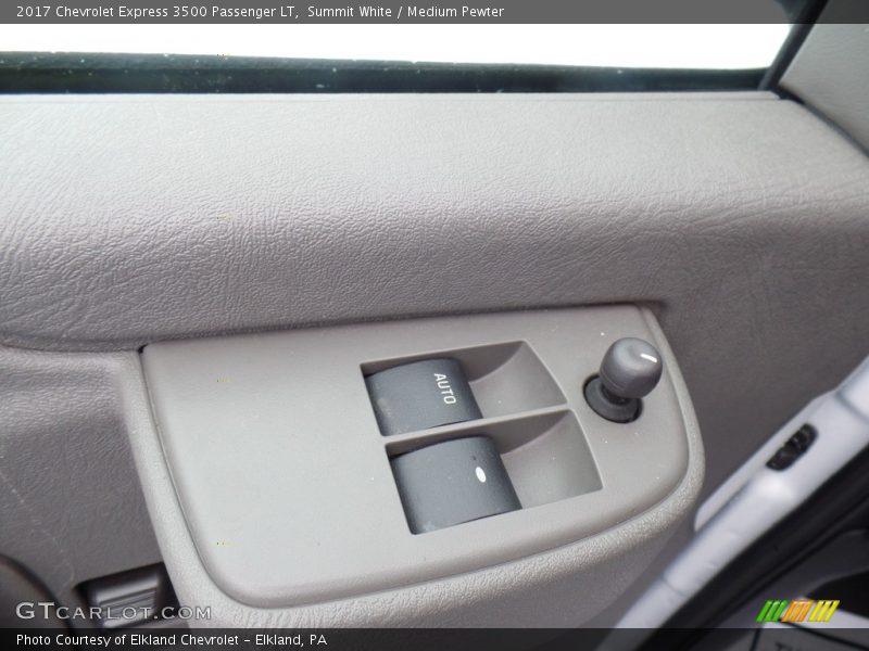 Summit White / Medium Pewter 2017 Chevrolet Express 3500 Passenger LT