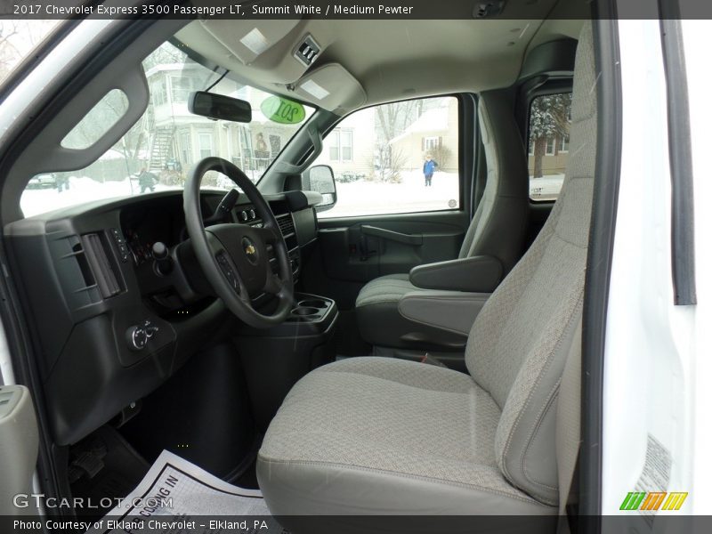 Summit White / Medium Pewter 2017 Chevrolet Express 3500 Passenger LT