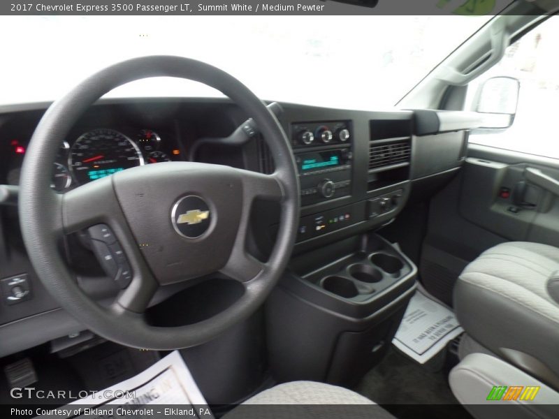 Summit White / Medium Pewter 2017 Chevrolet Express 3500 Passenger LT