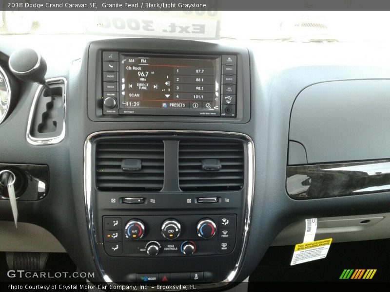 Granite Pearl / Black/Light Graystone 2018 Dodge Grand Caravan SE