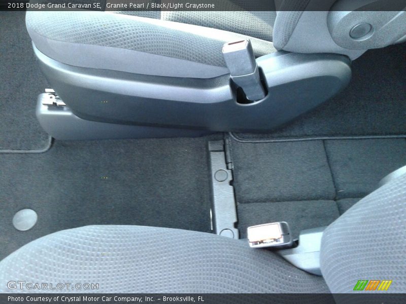 Granite Pearl / Black/Light Graystone 2018 Dodge Grand Caravan SE
