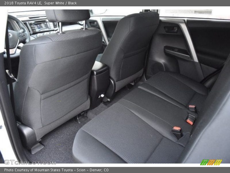 Super White / Black 2018 Toyota RAV4 LE