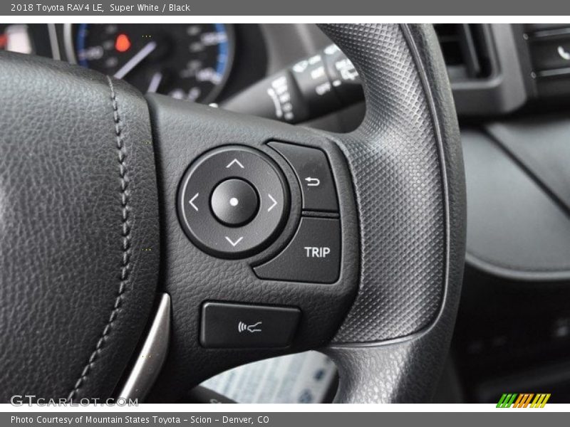 Super White / Black 2018 Toyota RAV4 LE